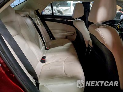 Zdjęcie 10 z 12 samochodu: 2015 CHRYSLER 300 LIMITED VIN:2C3CCAAG1FH803303 - miniatura