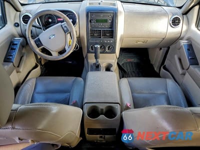 Zdjęcie 8 z 13 samochodu: 2006 FORD EXPLORER XLT VIN:1FMEU73846UA00441 - miniatura