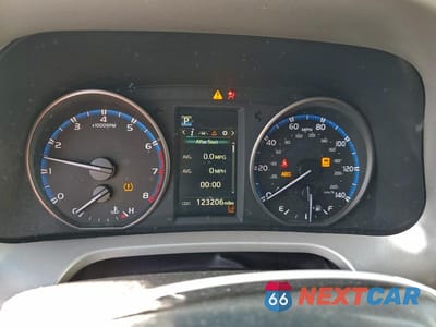 Zdjęcie 9 z 13 samochodu: 2018 TOYOTA RAV4 LE VIN:2T3BFREV6JW756882 - miniatura