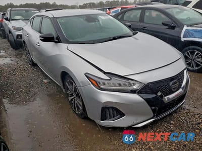 Czwarte zdjęcie samochodu z boku: 2020 NISSAN MAXIMA SV - RUNS & DRIVES - PRI FLEET VIN:1N4AA6CV7LC367904 - miniatura
