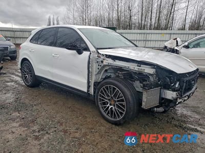 Czwarte zdjęcie samochodu z boku: 2021 PORSCHE CAYENNE VIN:WP1AA2AY2MDA05912 - miniatura