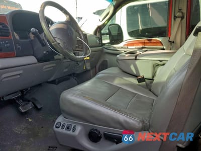 Zdjęcie 7 z 13 samochodu: 2006 FORD F350 SUPER DUTY VIN:1FTWW33P46EC70752 - miniatura