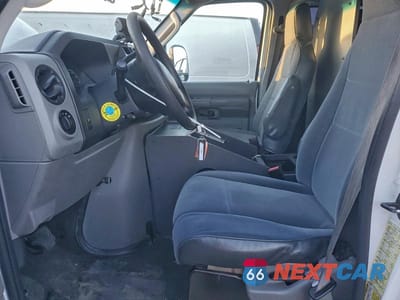 Zdjęcie 7 z 13 samochodu: 2014 FORD E350 AMBULANCE VIN:1FDSS3ELXEDA77932 - miniatura