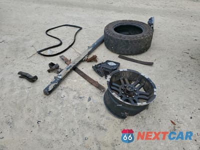 Zdjęcie 12 z 13 samochodu: 2002 FORD F250 SUPER DUTY VIN:1FTNW21F02EB76829 - miniatura