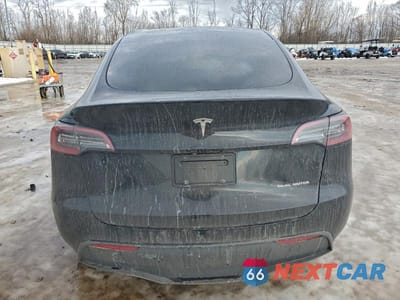 Zdjęcie 6 z 12 samochodu: 2024 TESLA MODEL Y VIN:7SAYGDEE5RA313862 - miniatura