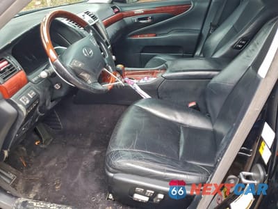 Zdjęcie 7 z 14 samochodu: 2010 LEXUS LS 460 VIN:JTHCL5EF8A5005657 - miniatura