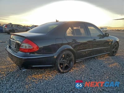 Trzecie zdjęcie samochodu z tyłu: 2008 MERCEDES-BENZ E 63 AMG VIN:WDBUF77X08B255080 - miniatura