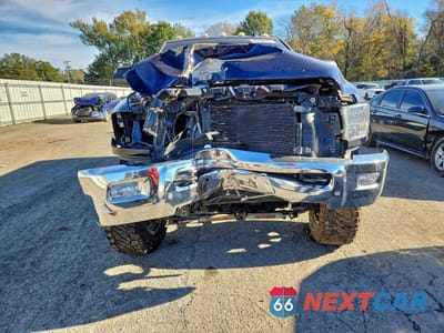 Piąte zdjęcie samochodu w środku: 2016 RAM 2500 SLT VIN:3C6UR5DL9GG160707 - miniatura