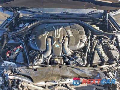 Zdjęcie 11 z 11 samochodu: 2018 BMW M550XI VIN:WBAJB9C56JG464233 - miniatura