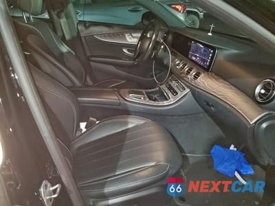 Zdjęcie 13 z 14 samochodu: 2021 MERCEDES-BENZ E 350 VIN:W1KZF8DB9MA966174 - miniatura