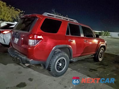Trzecie zdjęcie samochodu z tyłu: 2011 TOYOTA 4RUNNER SR5 VIN:JTEBU5JR8B5067955 - miniatura