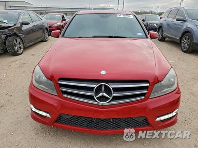 Piąte zdjęcie samochodu w środku: 2014 MERCEDES-BENZ C 250 VIN:WDDGF4HB3ER315300 - miniatura