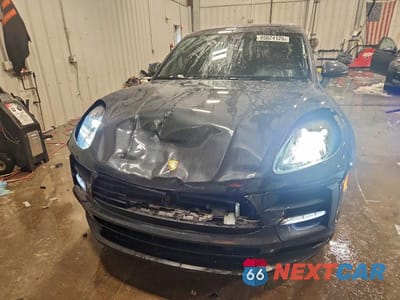 Piąte zdjęcie samochodu w środku: 2021 PORSCHE MACAN S VIN:WP1AB2A58MLB35511 - miniatura