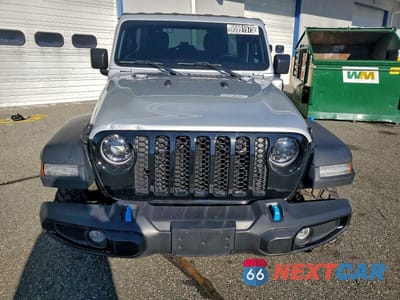 Piąte zdjęcie samochodu w środku: 2023 JEEP WRANGLER 4XE VIN:1C4JJXN64PW652358 - miniatura