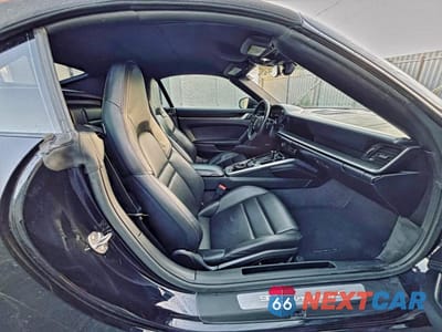 Piąte zdjęcie samochodu w środku: 2020 PORSCHE 911 CARRERA S VIN:WP0CB2A93LS262748 - miniatura