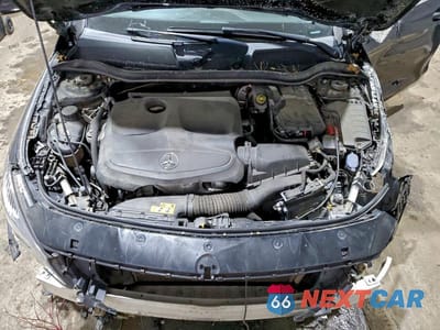 Zdjęcie 11 z 12 samochodu: 2018 MERCEDES-BENZ CLA 250 4MATIC VIN:WDDSJ4GB1JN670073 - miniatura