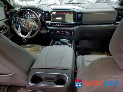 Zdjęcie 8 z 12 samochodu: 2025 GMC SIERRA K2500 SLT VIN:1GT4UNE71SF149445 - miniatura
