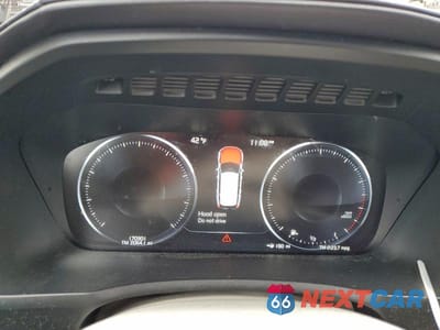 Zdjęcie 9 z 12 samochodu: 2016 VOLVO XC90 T6 VIN:YV4A22PL7G1017177 - miniatura