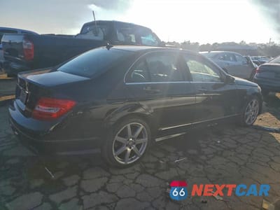 Trzecie zdjęcie samochodu z tyłu: 2014 MERCEDES-BENZ C 250 VIN:WDDGF4HB1EG254136 - miniatura