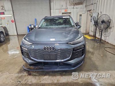 Piąte zdjęcie samochodu w środku: 2025 AUDI Q6 E-TRON PRESTIGE VIN:WA134BGF5SA014961 - miniatura