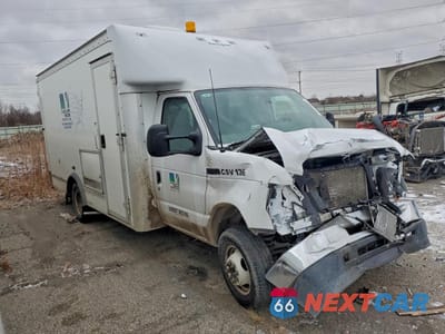 Czwarte zdjęcie samochodu z boku: 2023 FORD E450 DELIVERY TRUCK VIN:1FDXE4FN8PDD16870 - miniatura