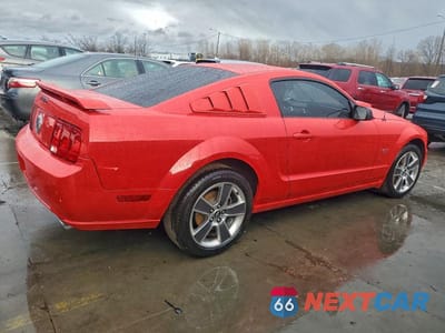 Trzecie zdjęcie samochodu z tyłu: 2008 FORD MUSTANG GT VIN:1ZVHT82H385200622 - miniatura