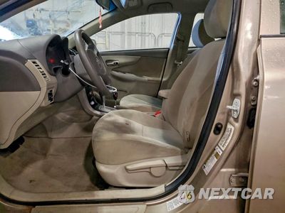 Zdjęcie 7 z 12 samochodu: 2010 TOYOTA COROLLA BASE VIN:1NXBU4EE1AZ325741 - miniatura