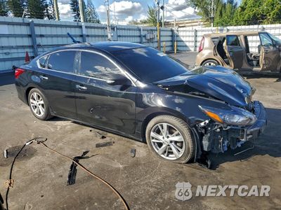 Czwarte zdjęcie samochodu z boku: 2017 NISSAN ALTIMA 3.5SL VIN:1N4BL3AP0HC161865 - miniatura