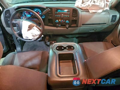 Zdjęcie 8 z 12 samochodu: 2012 CHEVROLET SILVERADO K1500 LS VIN:1GCRKREA2CZ156208 - miniatura