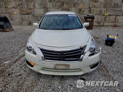 Piąte zdjęcie samochodu w środku: 2014 NISSAN ALTIMA 2.5 VIN:1N4AL3AP6EN259486 - miniatura