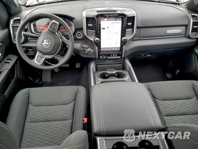 Zdjęcie 8 z 15 samochodu: 2026 RAM 1500 BIG HORN/LONE STAR VIN:1C6SRFFT8TN257599 - miniatura