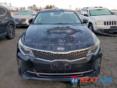 Piąte zdjęcie samochodu w środku: 2018 KIA OPTIMA S VIN:5XXGT4L38JG234566 - miniatura