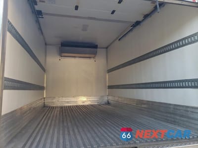 Zdjęcie 11 z 13 samochodu: 2023 ISUZU NQR REFRIGERATED BOX TRUCK VIN:JALE5W166P7900561 - miniatura
