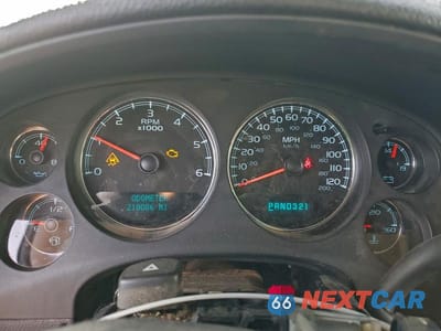 Zdjęcie 9 z 13 samochodu: 2008 CHEVROLET SUBURBAN K1500 LS VIN:1GNFK16358J159346 - miniatura