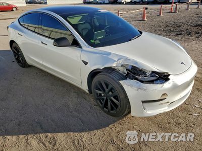 Czwarte zdjęcie samochodu z boku: 2022 TESLA MODEL 3 VIN:5YJ3E1EB6NF240354 - miniatura