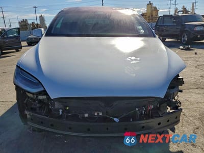 Piąte zdjęcie samochodu w środku: 2021 TESLA MODEL X VIN:5YJXCDE24MF321599 - miniatura