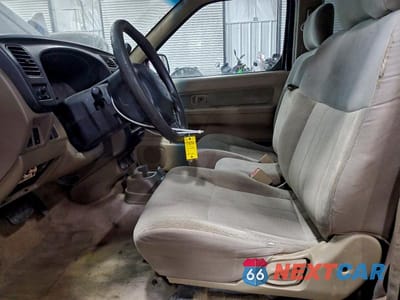 Zdjęcie 7 z 13 samochodu: 2000 NISS FRONTIER VIN:1N6DD26S7YC380343 - miniatura