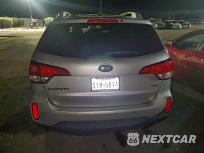 Zdjęcie 6 z 14 samochodu: 2015 KIA SORENTO LX VIN:5XYKT4A74FG589608 - miniatura