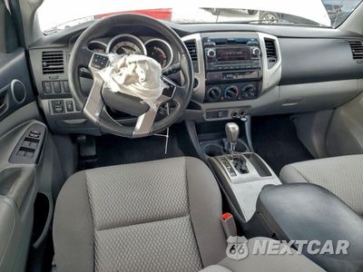 Zdjęcie 8 z 13 samochodu: 2012 TOYOTA TACOMA DOUBLE CAB VIN:3TMLU4EN0CM092600 - miniatura