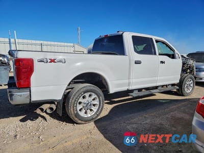 Trzecie zdjęcie samochodu z tyłu: 2021 FORD F250 SUPER DUTY VIN:1FT7W2BT6MEC68110 - miniatura