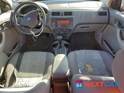 Zdjęcie 8 z 12 samochodu: 2005 FORD FOCUS ZX4 VIN:1FAFP34N35W229019 - miniatura