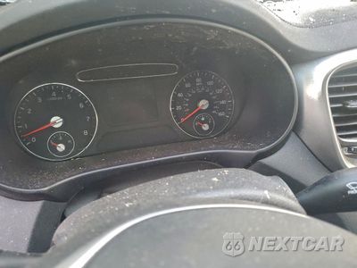 Zdjęcie 9 z 13 samochodu: 2019 KIA SORENTO L VIN:5XYPG4A39KG513772 - miniatura