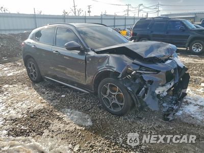Czwarte zdjęcie samochodu z boku: 2022 ALFA ROMEO STELVIO TI VIN:ZASPAKBN5N7D26561 - miniatura