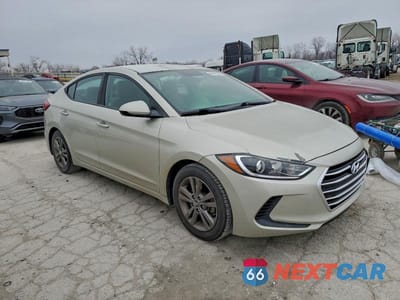 Czwarte zdjęcie samochodu z boku: 2017 HYUNDAI ELANTRA SE VIN:5NPD84LF6HH210649 - miniatura