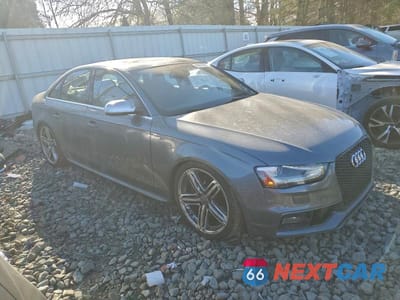 Czwarte zdjęcie samochodu z boku: 2013 AUDI S4 PREMIUM PLUS VIN:WAUBGAFL2DA188903 - miniatura