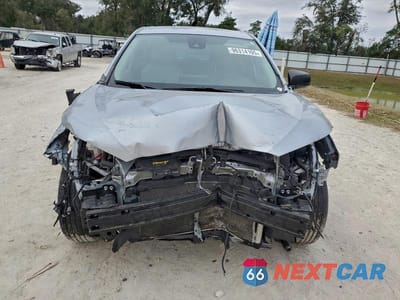 Piąte zdjęcie samochodu w środku: 2022 TOYOTA COROLLA CROSS L VIN:7MUAAAAG0NV031438 - miniatura