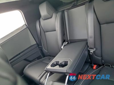 Zdjęcie 11 z 15 samochodu: 2025 TESLA CYBERTRUCK VIN:7G2CEHED5SA075011 - miniatura