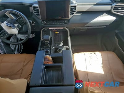 Zdjęcie 8 z 13 samochodu: 2024 TOYOTA TUNDRA CREWMAX LIMITED VIN:5TFJA5DB3RX221400 - miniatura