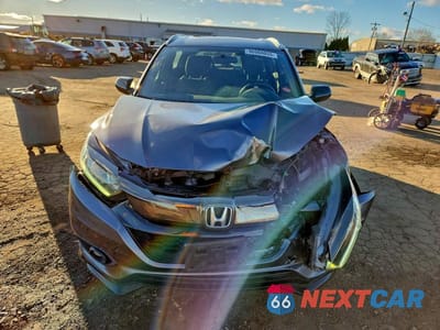 Piąte zdjęcie samochodu w środku: 2019 HONDA HR-V SPORT VIN:3CZRU6H16KG717264 - miniatura