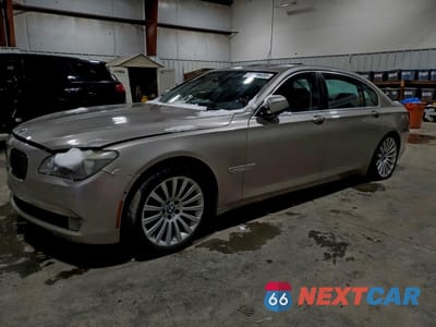 2012 BMW 750 LXI WBAKC8C57CC437189 - główne zdjęcie licytacji z USA - miniatura